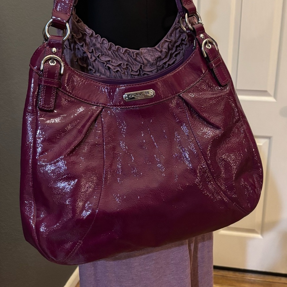 COACH SOHO Madison Maggie Hobo EUC Patent Leather double handle Shoulder Bag